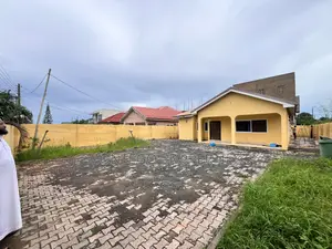3bdrm House in West Trassacco, School Junction for rent