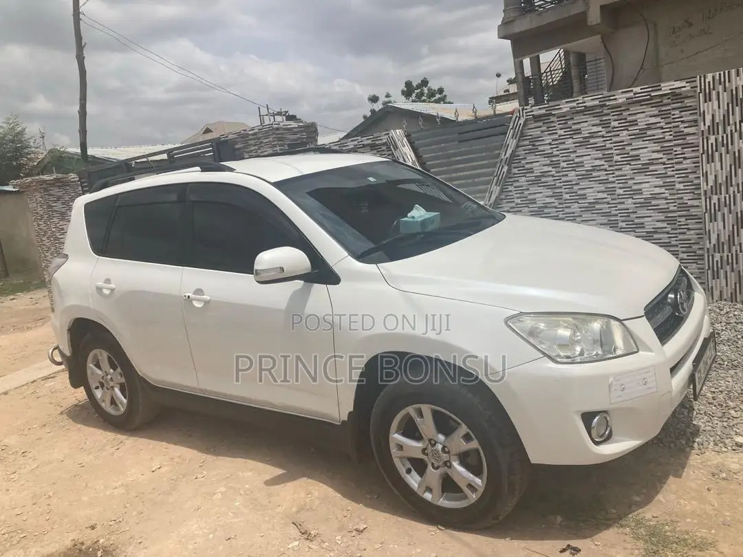 Toyota RAV4 2013 White
