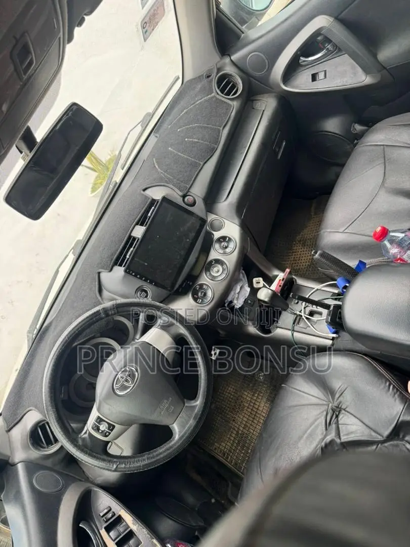 Toyota RAV4 2013 White