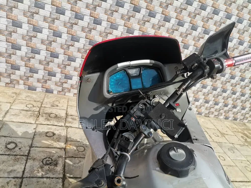 Honda Transalp XL600V 2015 Gray