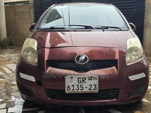 Toyota Vitz 2010 Brown