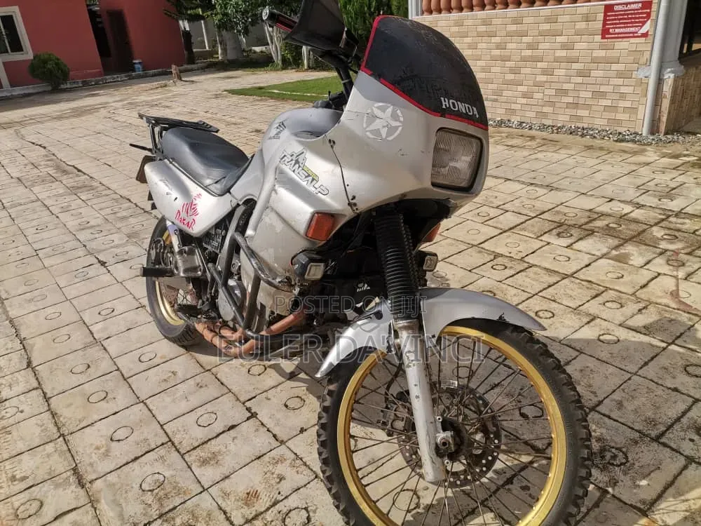 Honda Transalp XL600V 2015 Gray