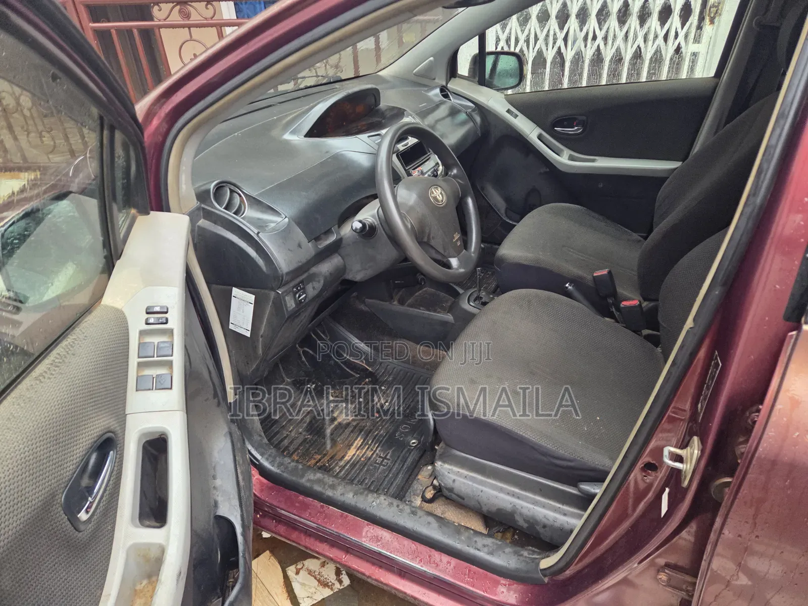 Toyota Vitz 2010 Brown