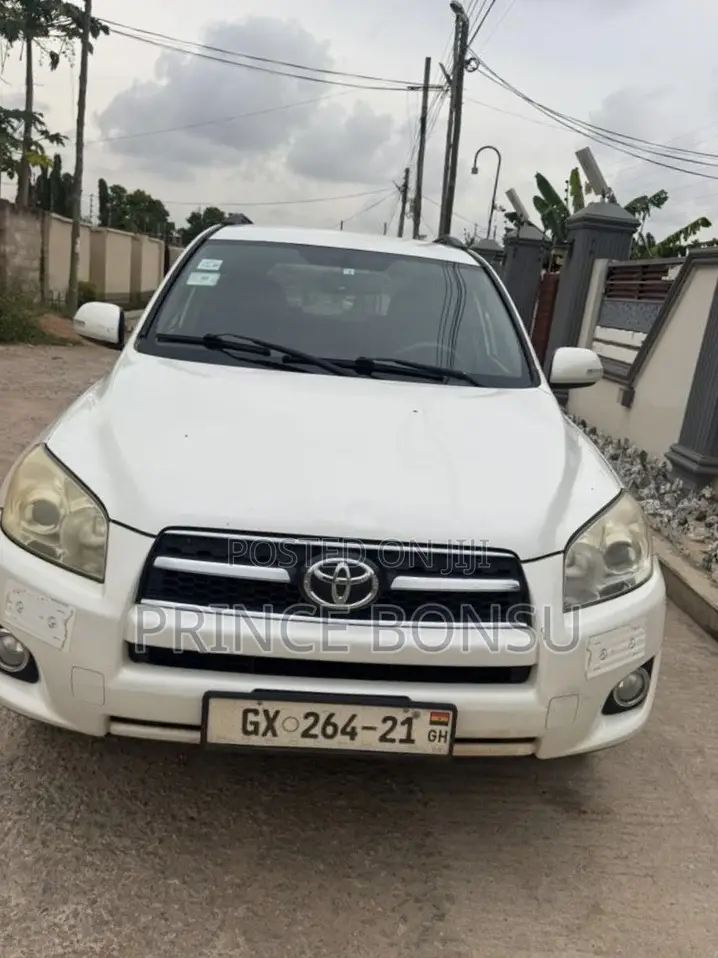 Toyota RAV4 2013 White