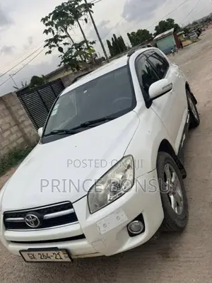 Toyota RAV4 2013 White