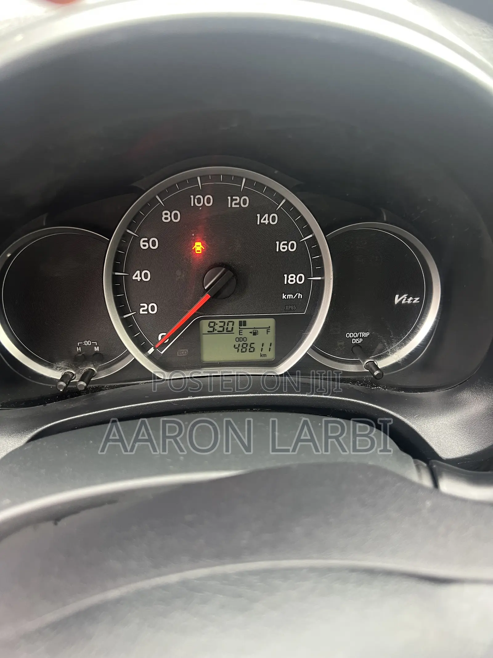 Toyota Vitz 1.0 FWD 3dr 2013 Gray