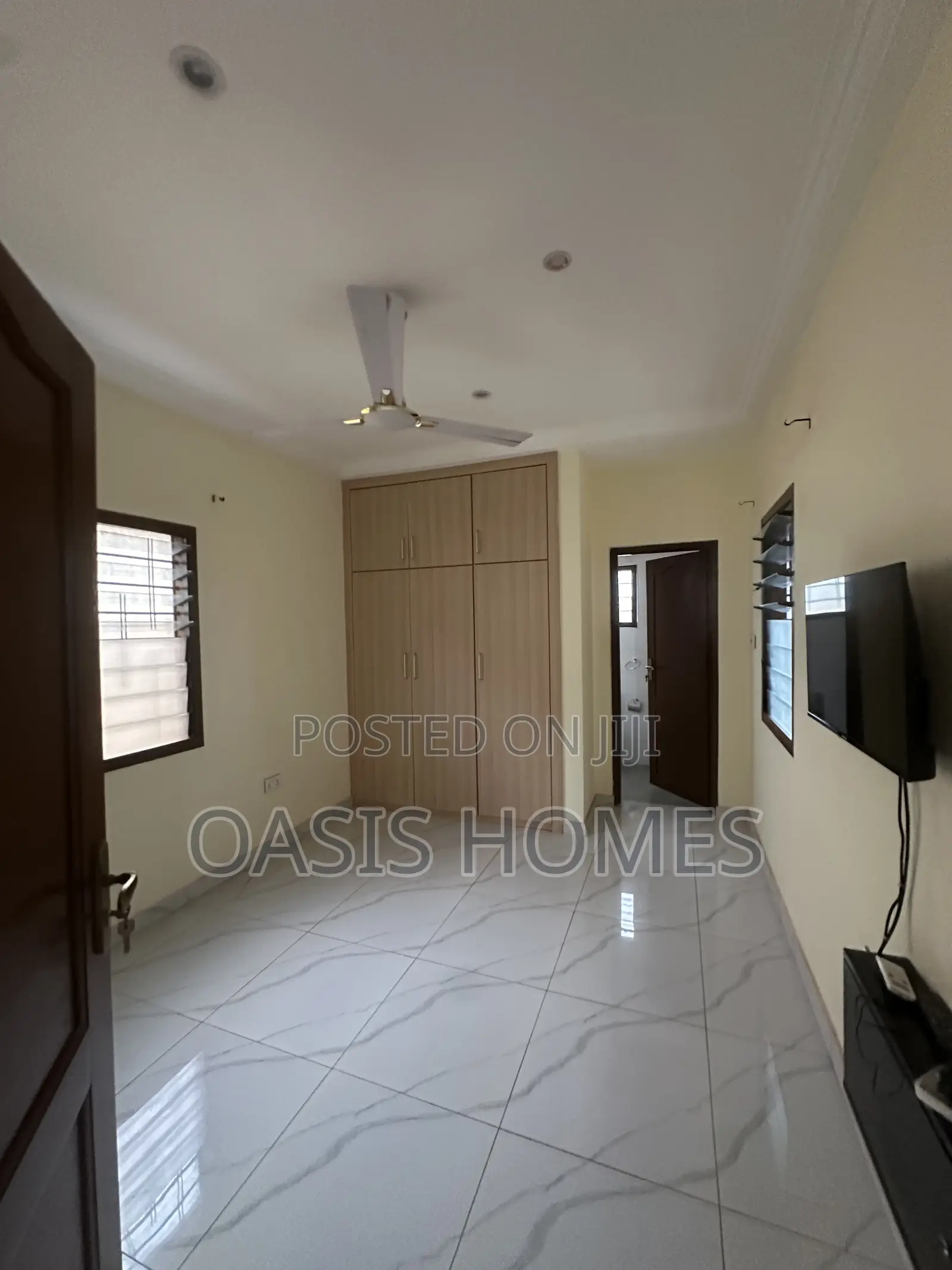 2bdrm House in Lakeside Estate 🏡 for rent