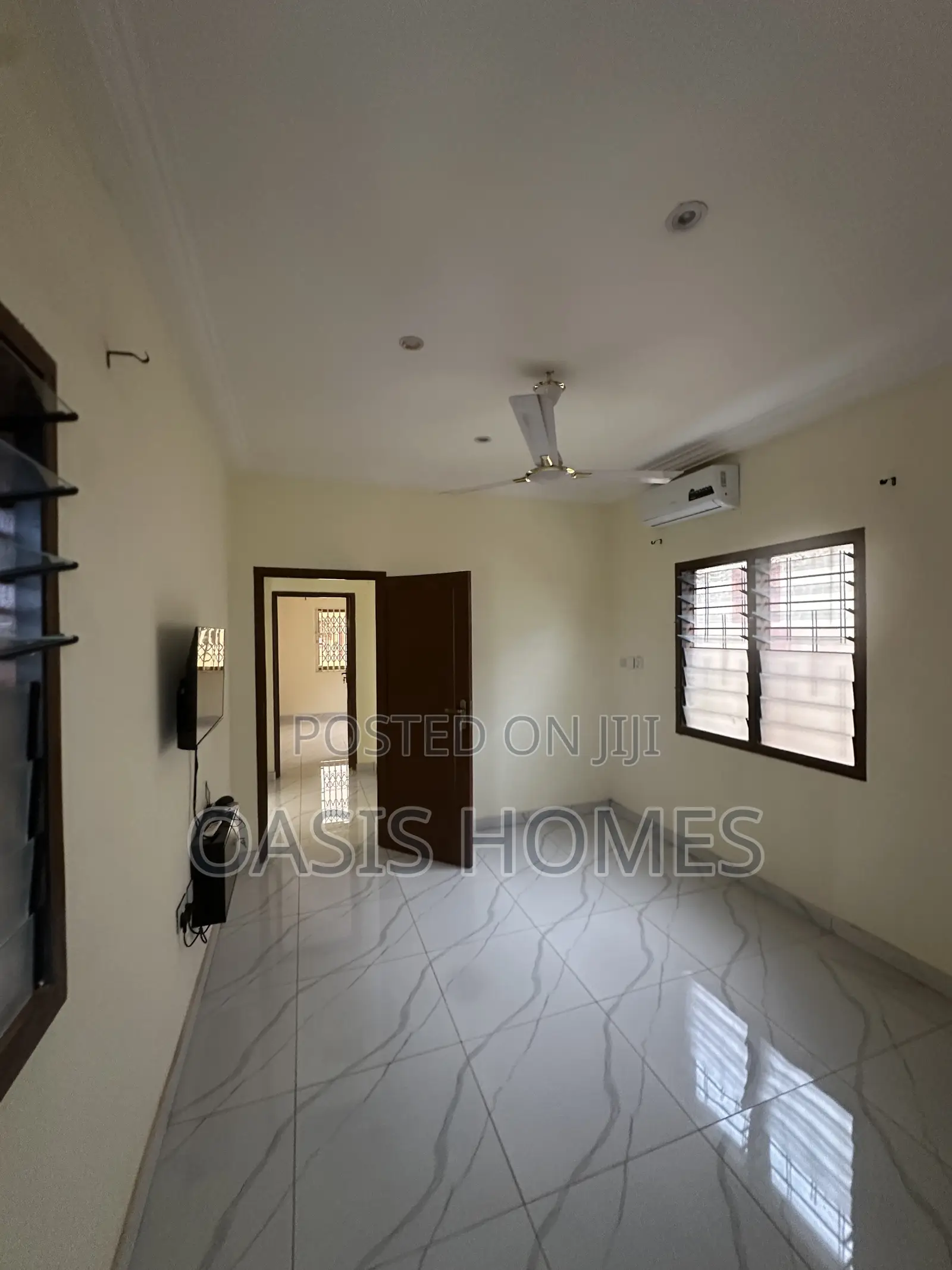 2bdrm House in Lakeside Estate 🏡 for rent