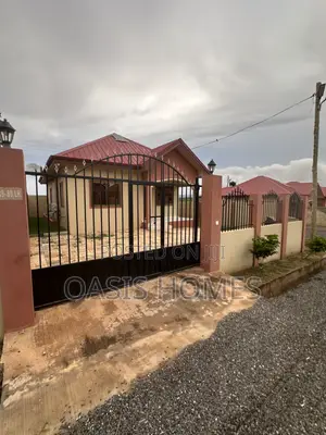 2bdrm House in Lakeside Estate 🏡 for rent