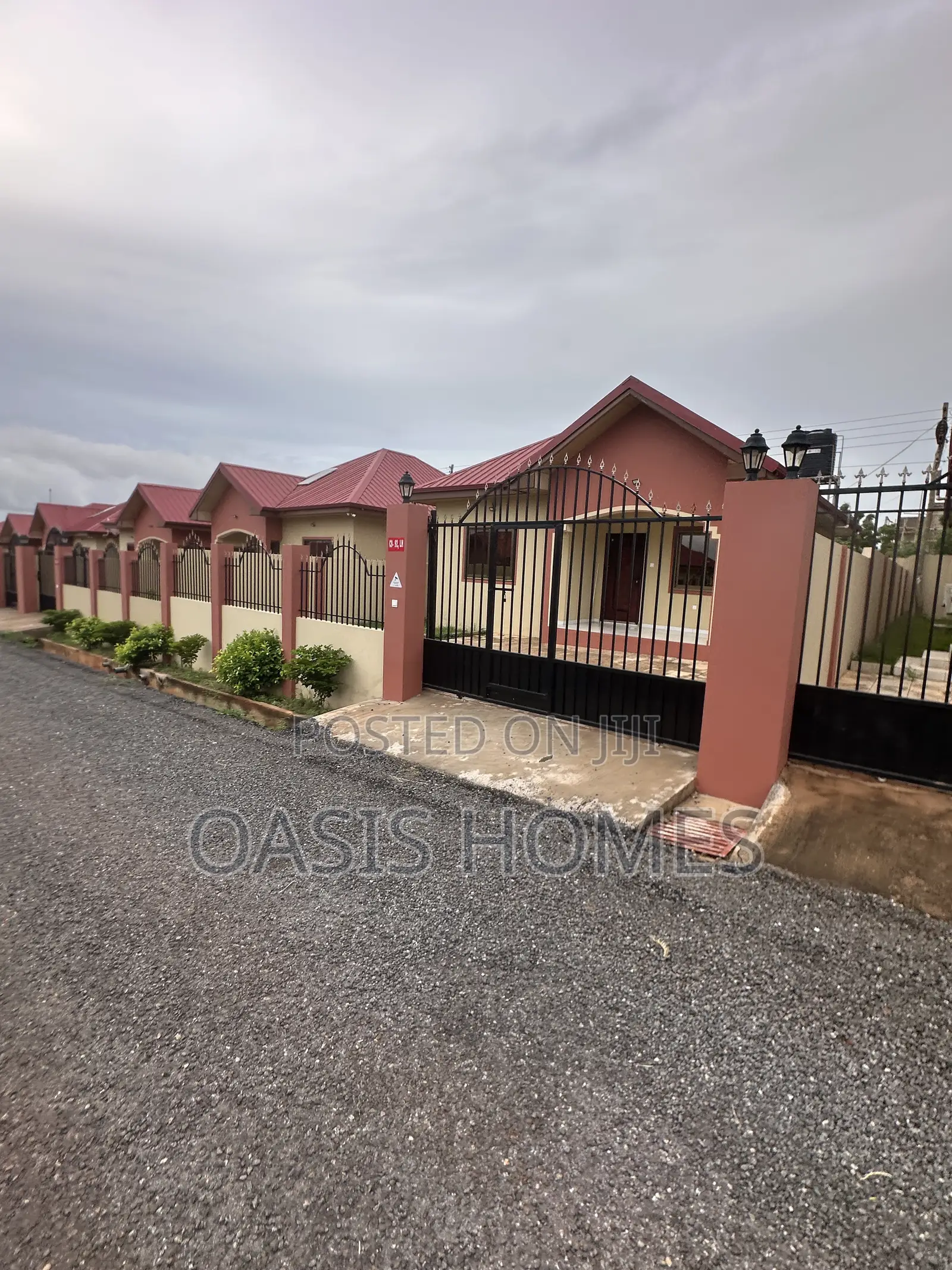 2bdrm House in Lakeside Estate 🏡 for rent