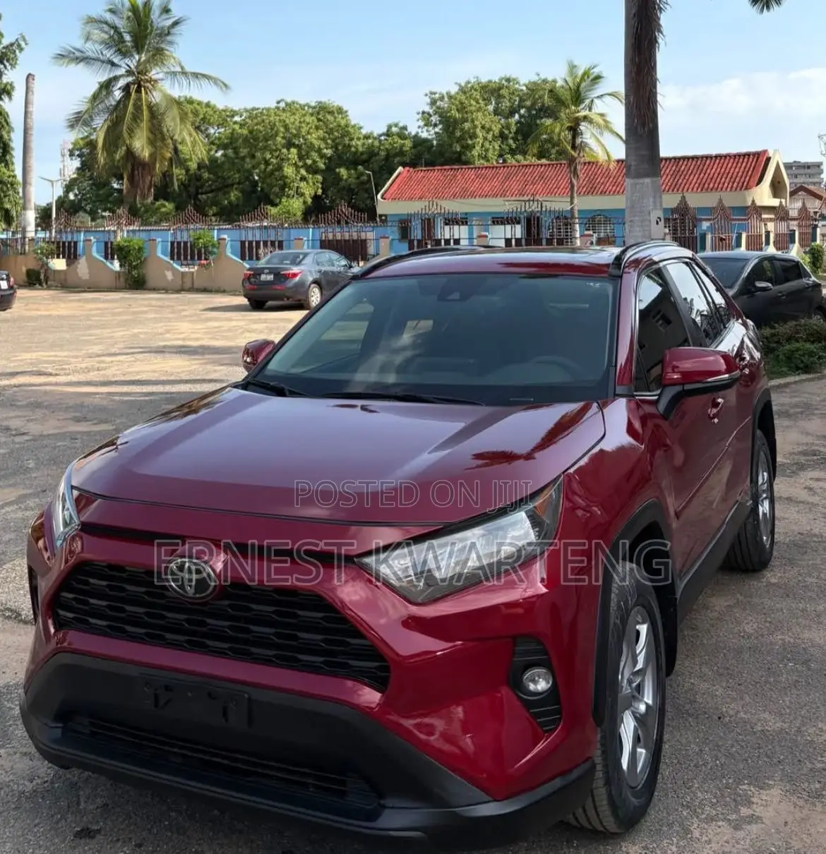 Toyota RAV4 XLE 2022 Burgundy