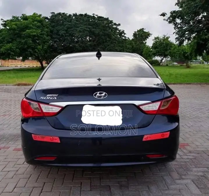 Hyundai Sonata Limited Sedan FWD (2.4L 4cyl 6A) 2013 Blue