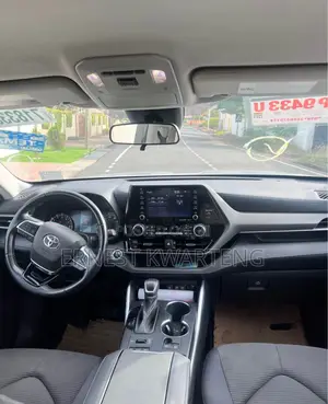 Toyota Highlander XLE 2021 Gray