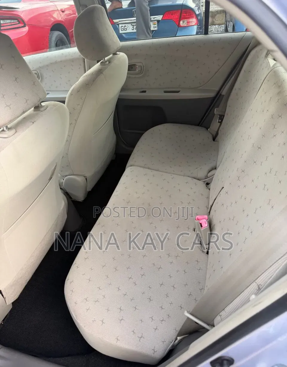 Toyota Vitz 2010