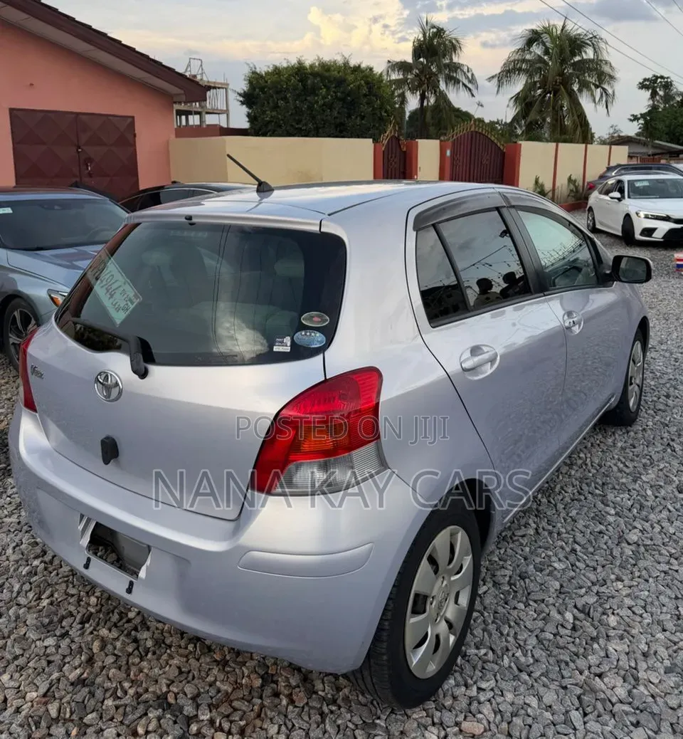 Toyota Vitz 2010