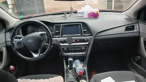 Hyundai Sonata SE 2018 Red