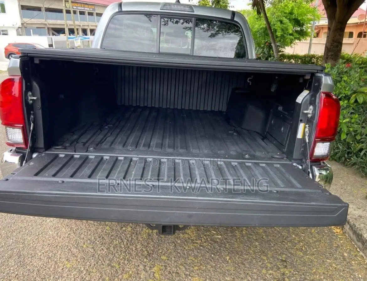 Toyota Tacoma 2021 Gray