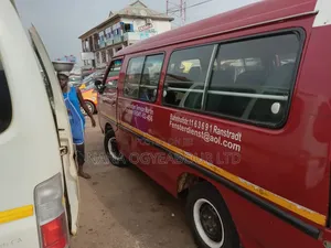 Hyundai H-100 2003 Red