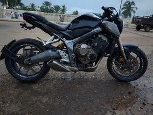 Honda CB 2022 Black