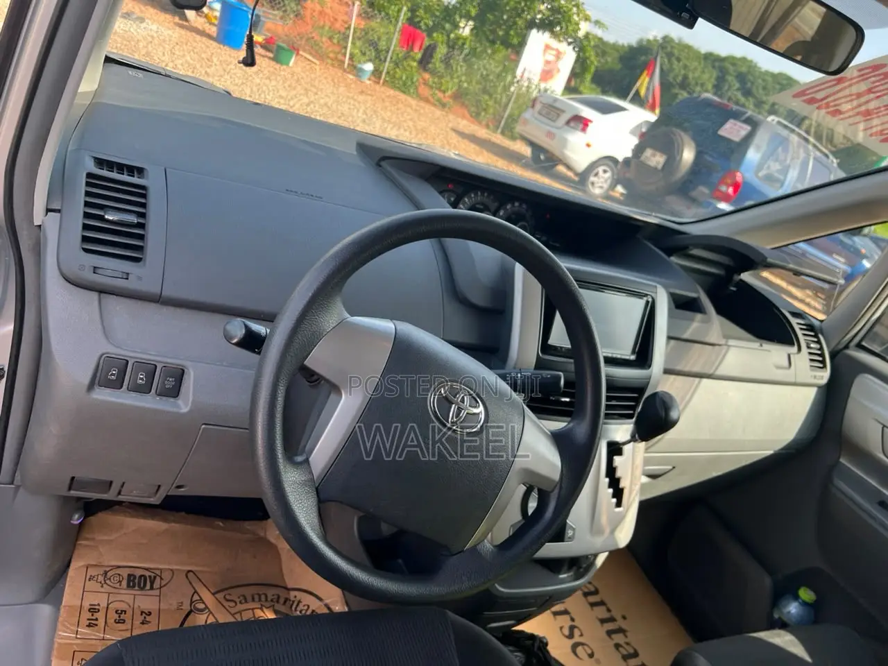 Toyota Voxy 2012 Silver