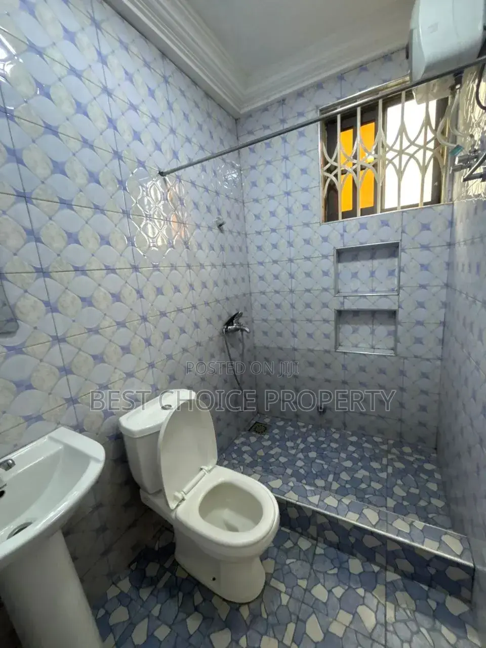 2bdrm Apartment in Community 4, New Legon for rent