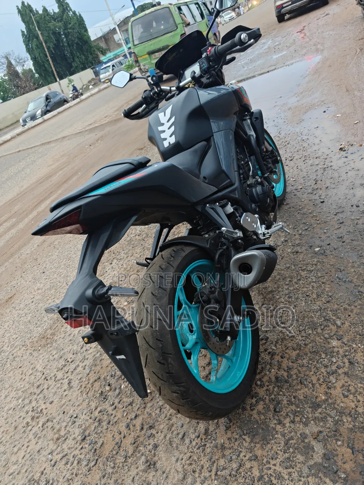 Yamaha 2024 Gray