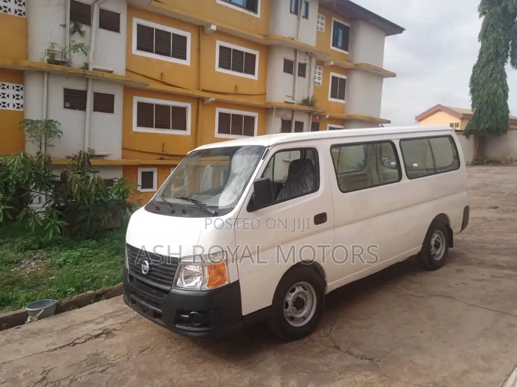 Nissan Caravan (Urvan) 2012 White