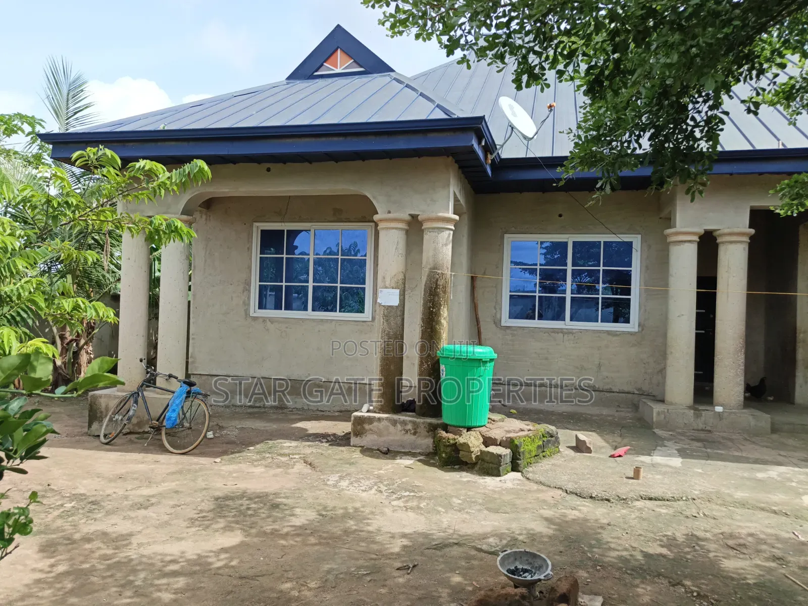 4bdrm House in Adesina Near Kenyasi, Kumasi Metropolitan for sale