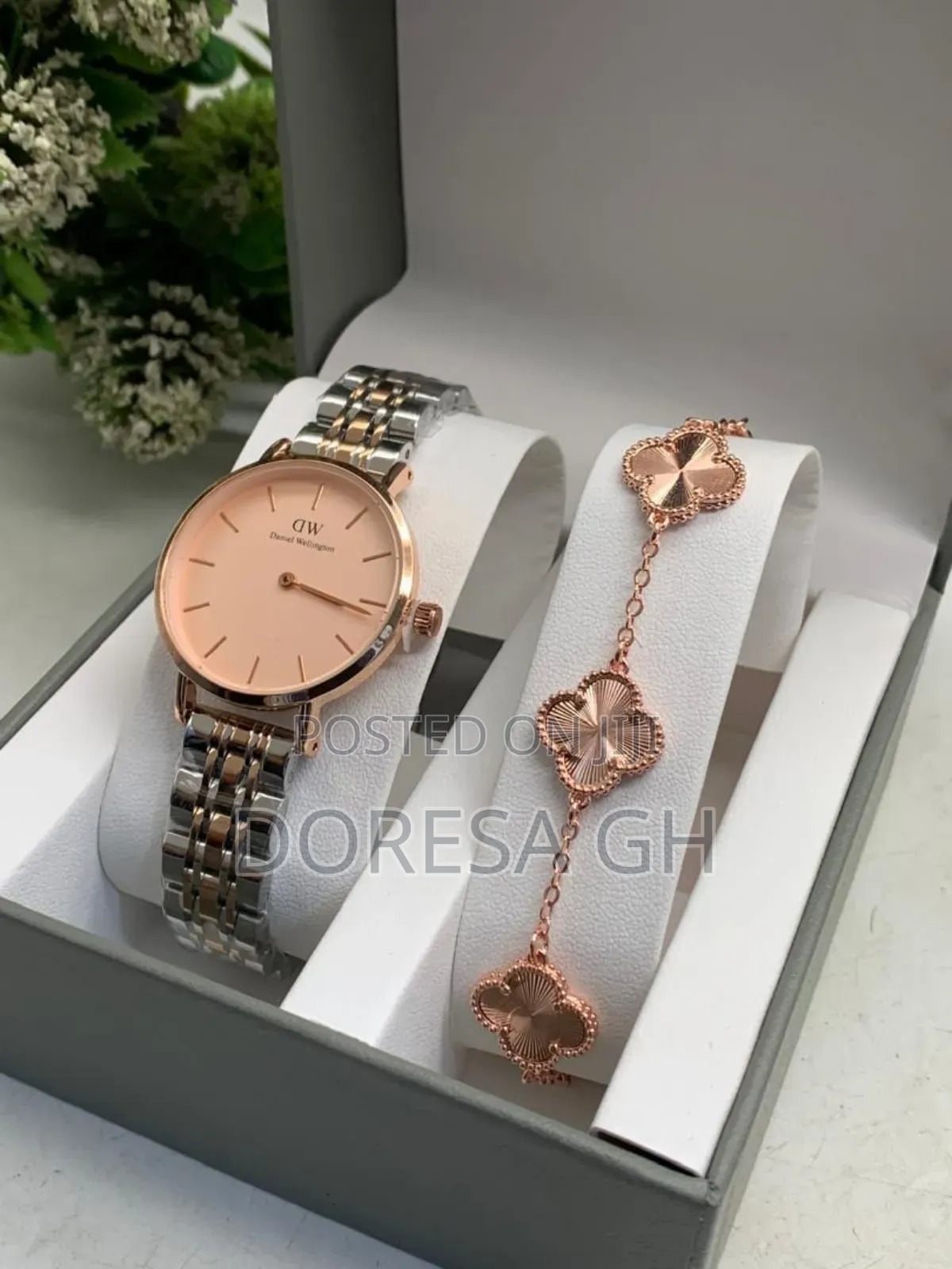 Ladies Daniel Wellington Watch Van Cleef Bracelet Set – Gift Set