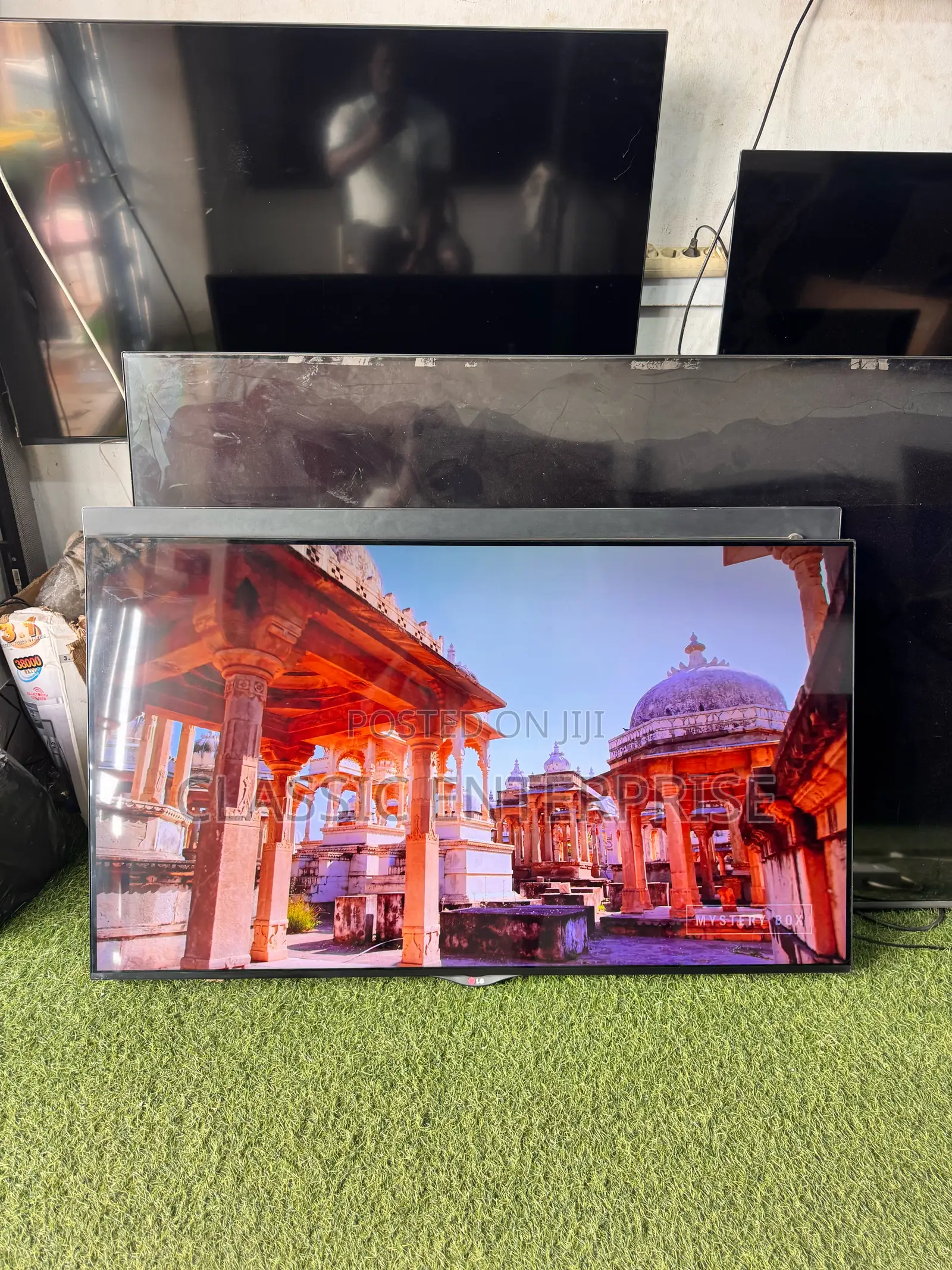 Lg 55 Inches Uhd Ips Ultra Hd Edgeless Screen Digital Tv
