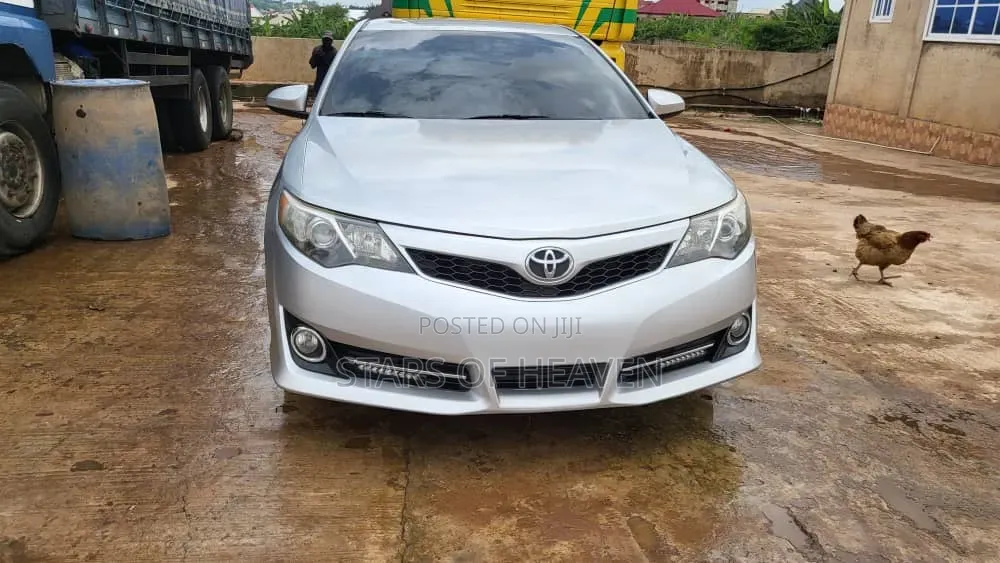 Toyota Camry 2014 Silver
