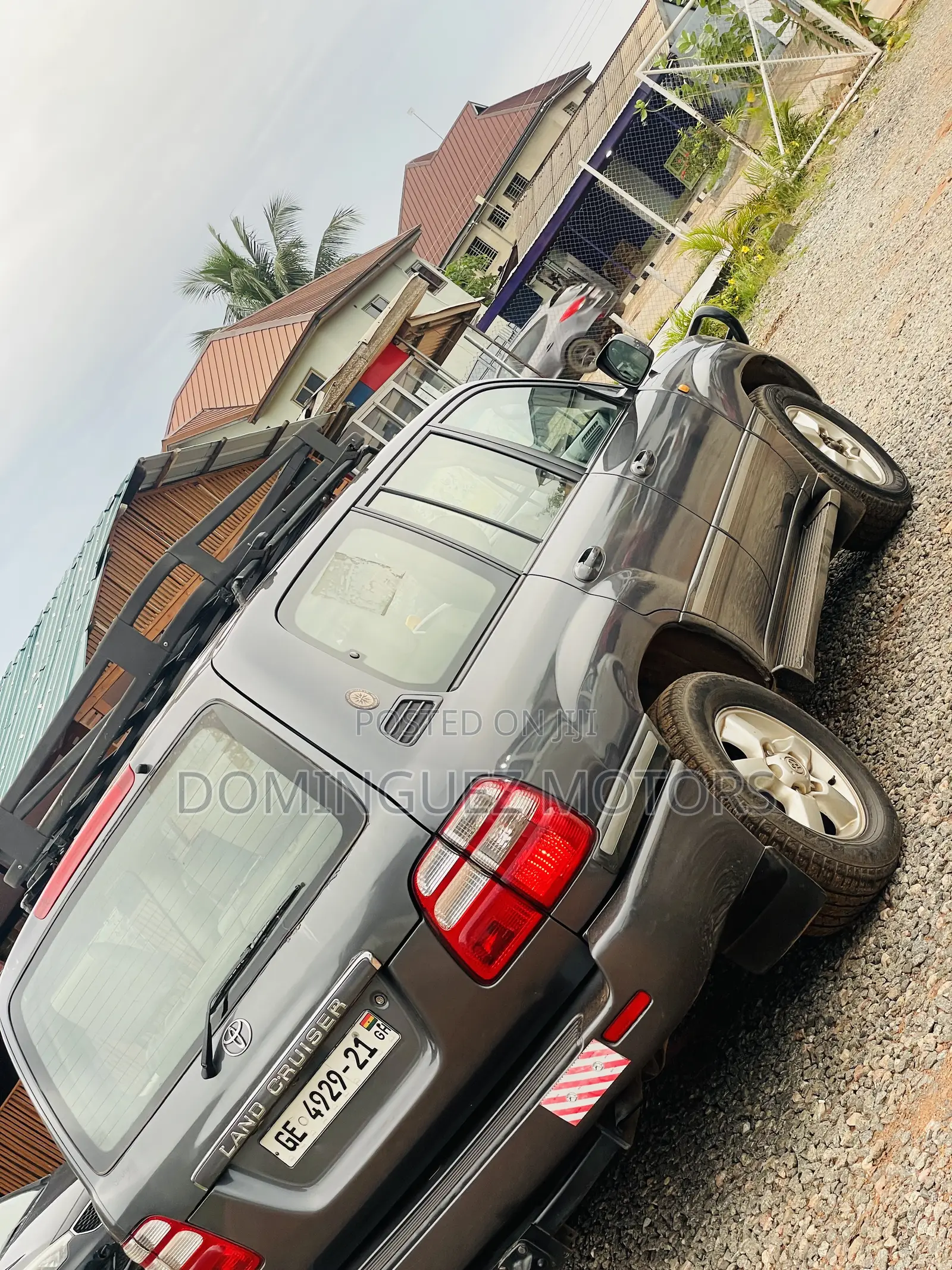 Toyota Land Cruiser 2004 Gray