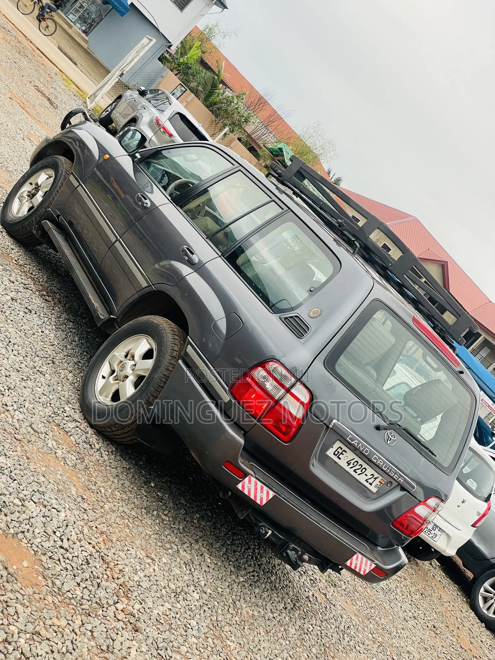 Toyota Land Cruiser 2004 Gray