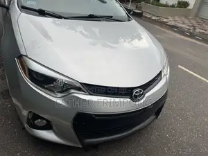 Toyota Corolla S Plus 4dr Sedan (1.8L 4cyl CVT) 2016 Silver