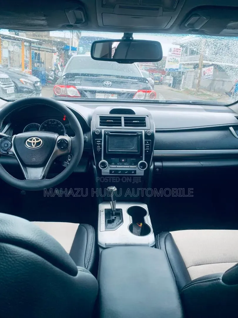 Toyota Camry SE 4dr Sedan (2.5L 4cyl 6A) 2014 Black