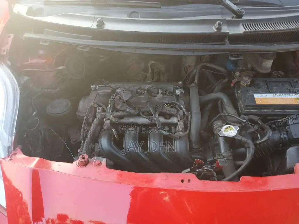 Toyota Vitz 1.3 AWD 5dr 2010 Red