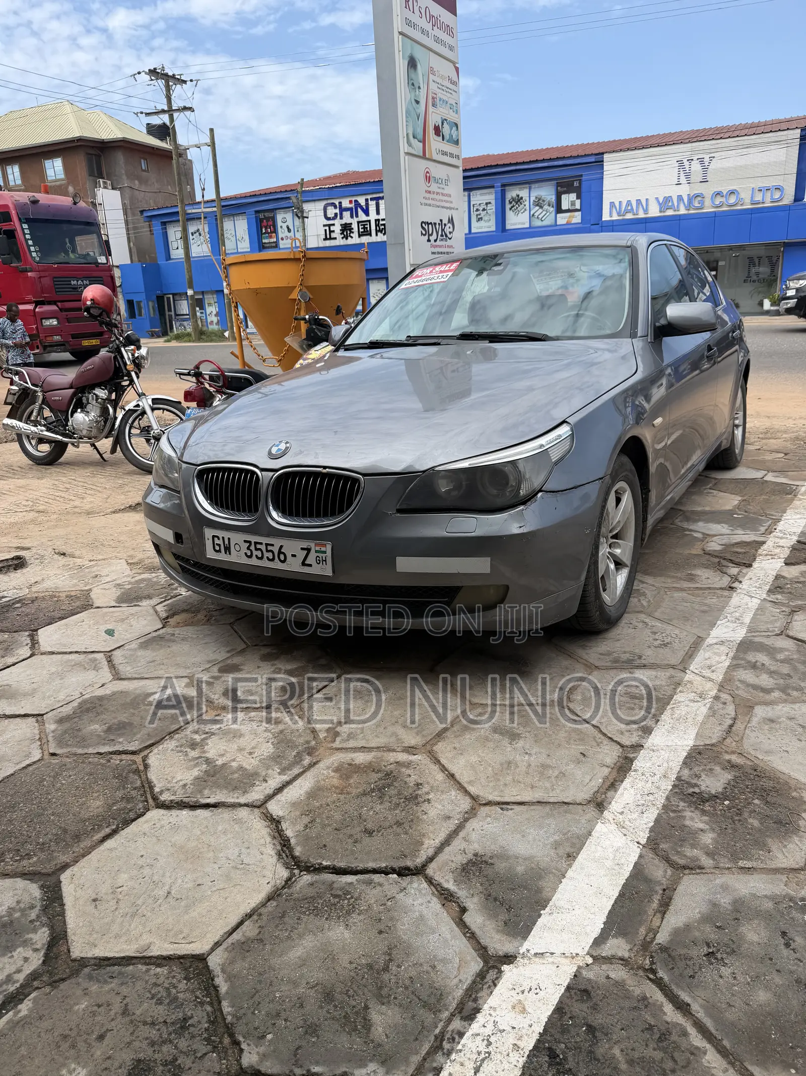 BMW 523i 2008 Gray