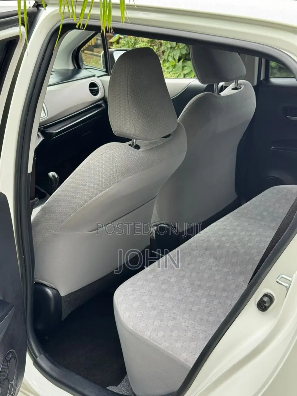 Toyota Vitz 1.5 FWD 3dr 2012 White