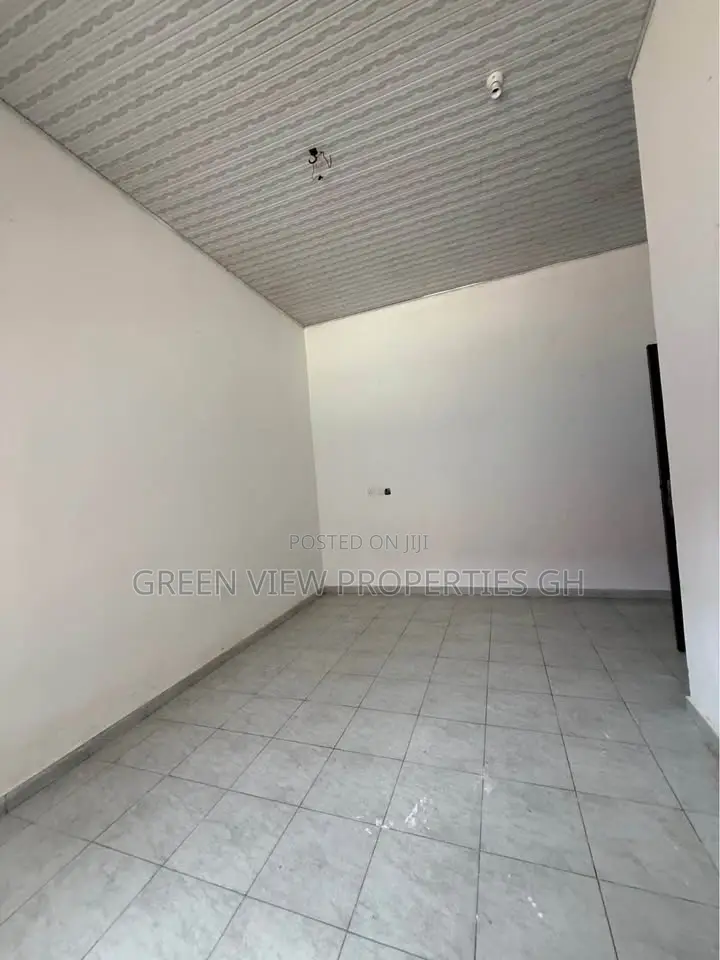 1bdrm Room & Parlour in Ga South Municipal for rent