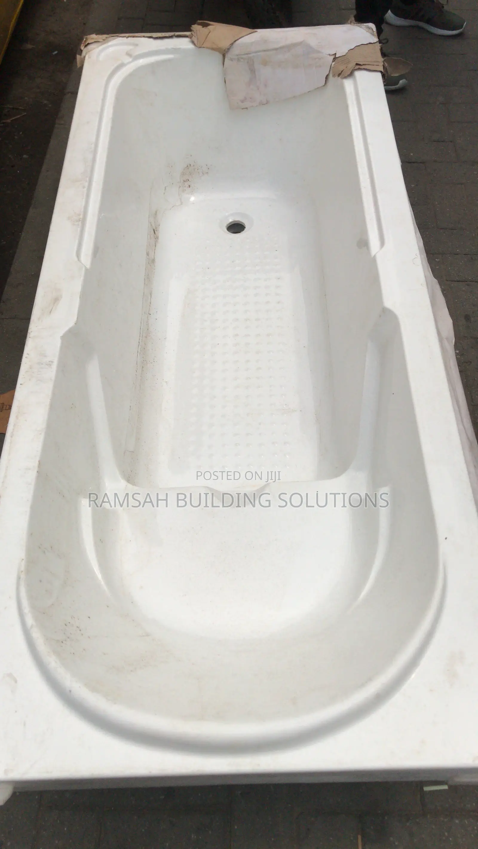 Premium Fibre Bathtub – Durable, Stylish Comfortable