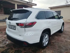 Toyota Highlander Limited 4dr SUV AWD (3.5L 6cyl 6A) 2015 White
