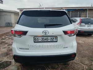 Toyota Highlander Limited 4dr SUV AWD (3.5L 6cyl 6A) 2015 White