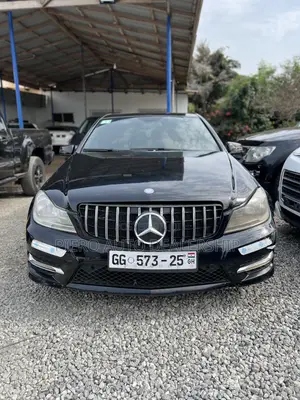 Mercedes-Benz C250 2014 Black