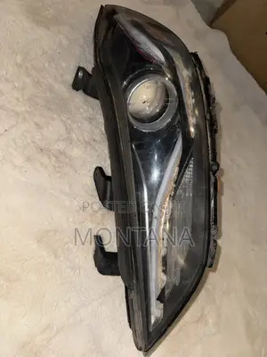 2018 Hyundai Elantra Sports Headlights