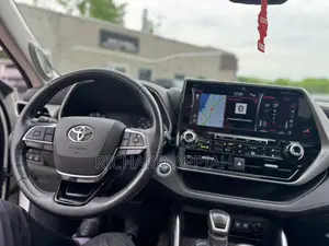 Toyota Highlander Platinum 2022 White