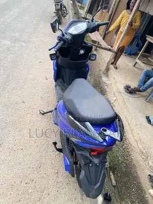New Yamaha FZ6 2025 Blue