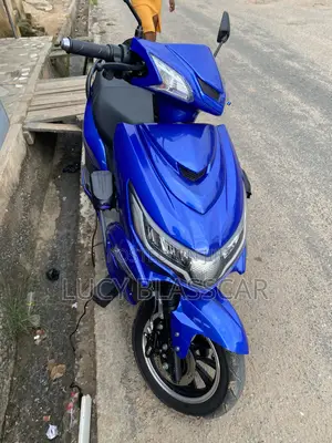 New Yamaha FZ6 2025 Blue