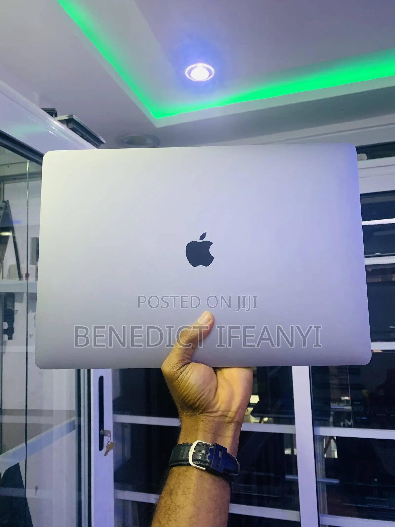 Laptop Apple MacBook Pro 2019 16GB Intel Core i7 SSD 512GB