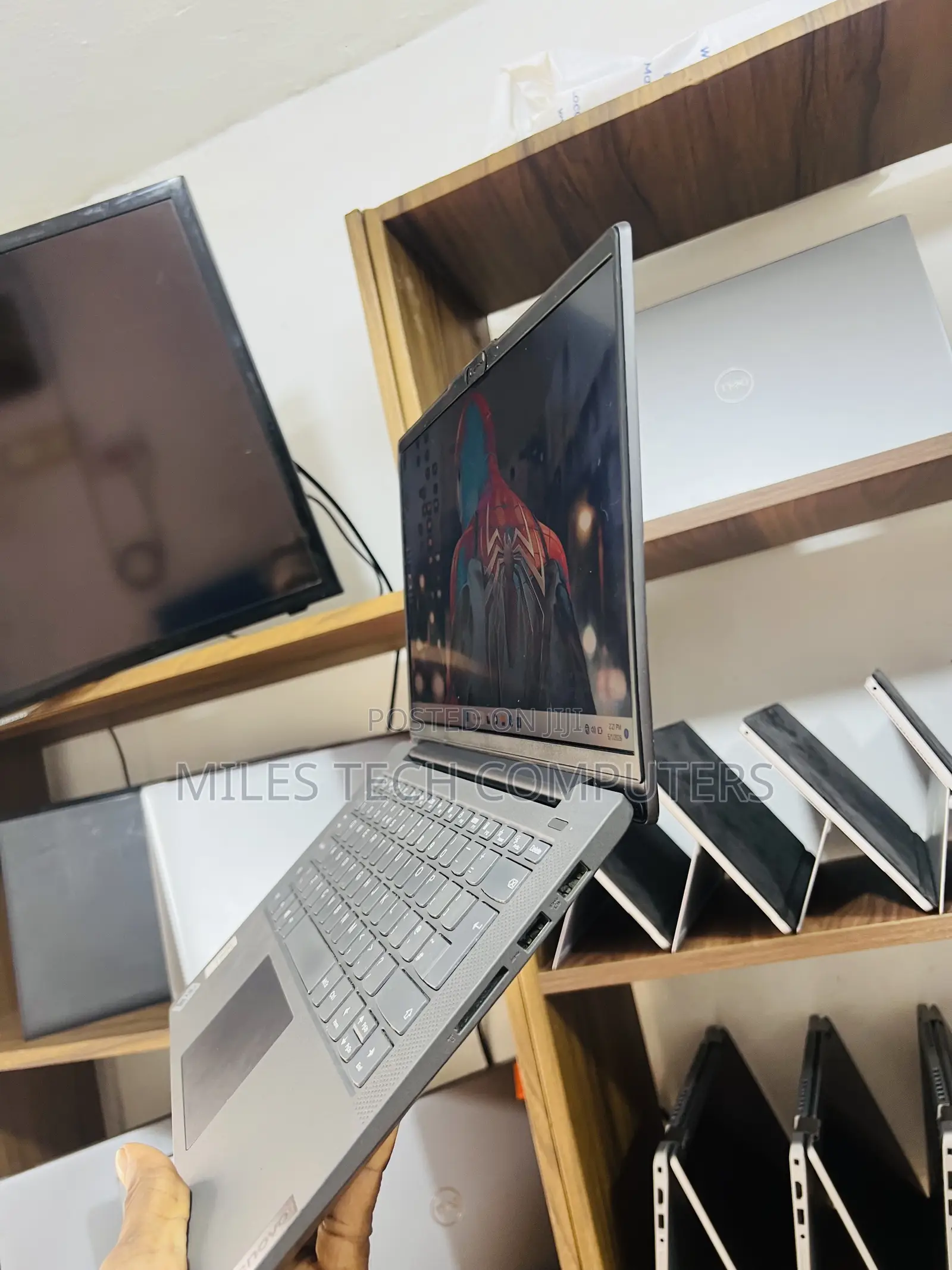 Laptop Lenovo IdeaPad 530S 8GB Intel Core i5 SSD 256GB
