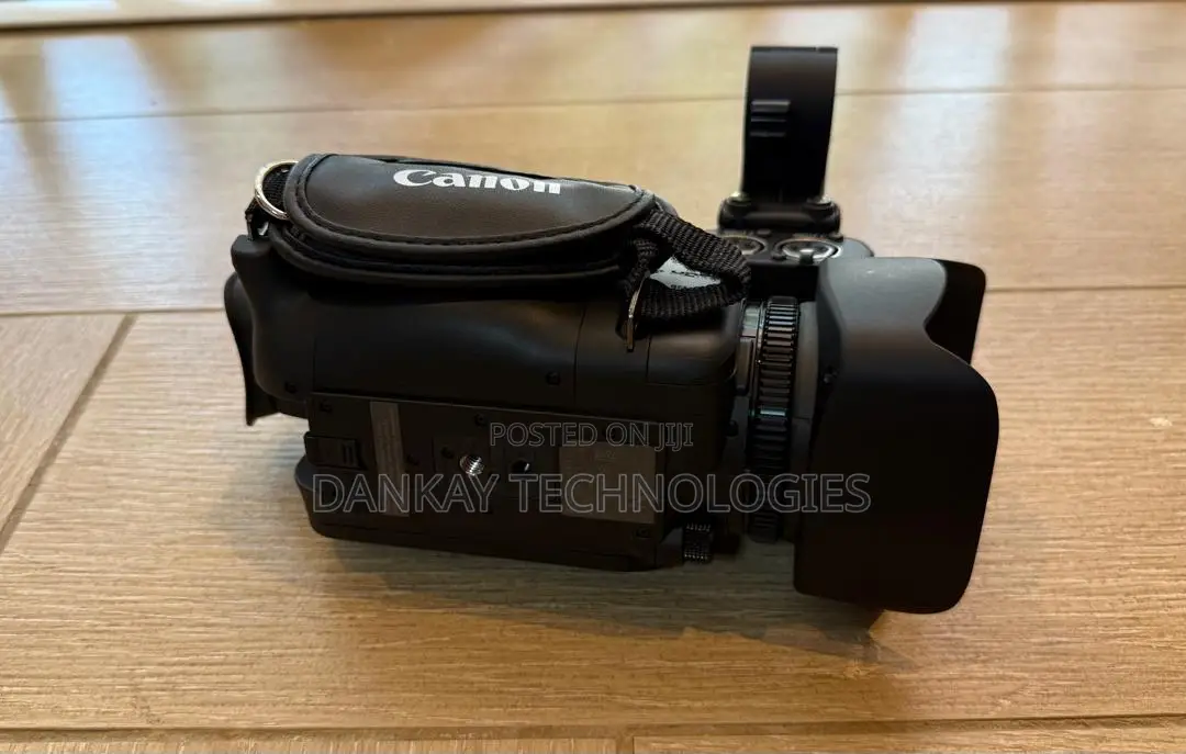 Canon Xa11 Compact Full Hd Camcorder
